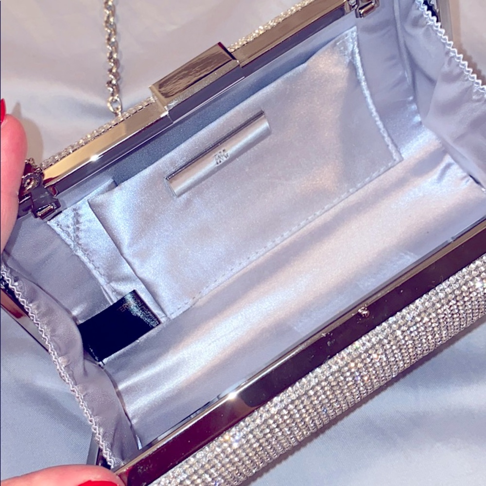 purse - Picture 2 of 2